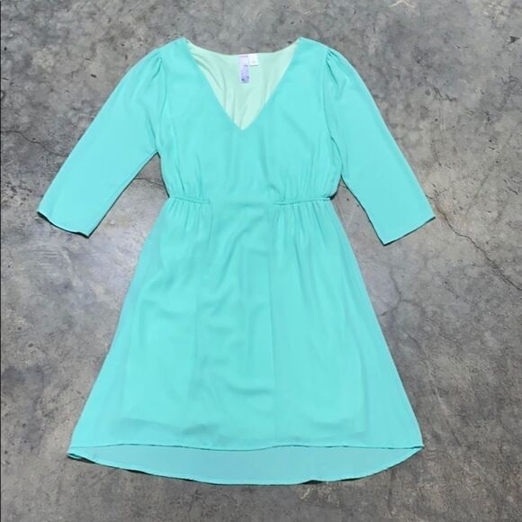 Alya Quarter Sleeve V-Neck Green Dress Size S NWOT - Picture 3 of 5